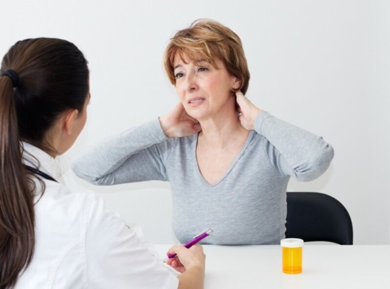 no consultório médico para osteocondrose cervical