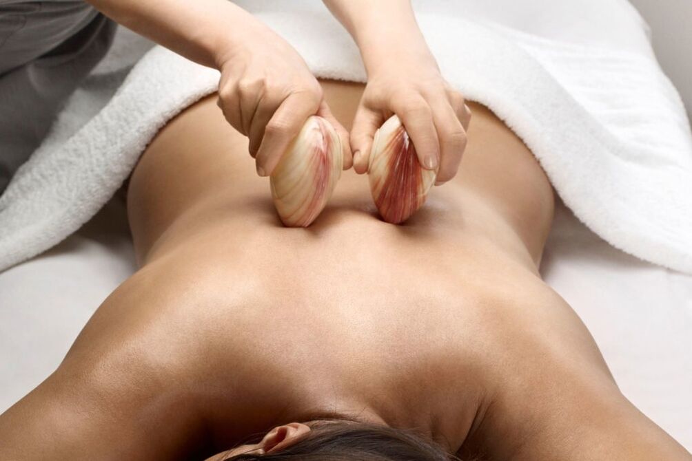 Método de remoção da dor na osteocondrose - massagem